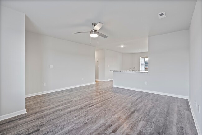 Foto del edificio - 4020 Ryan Dr SW