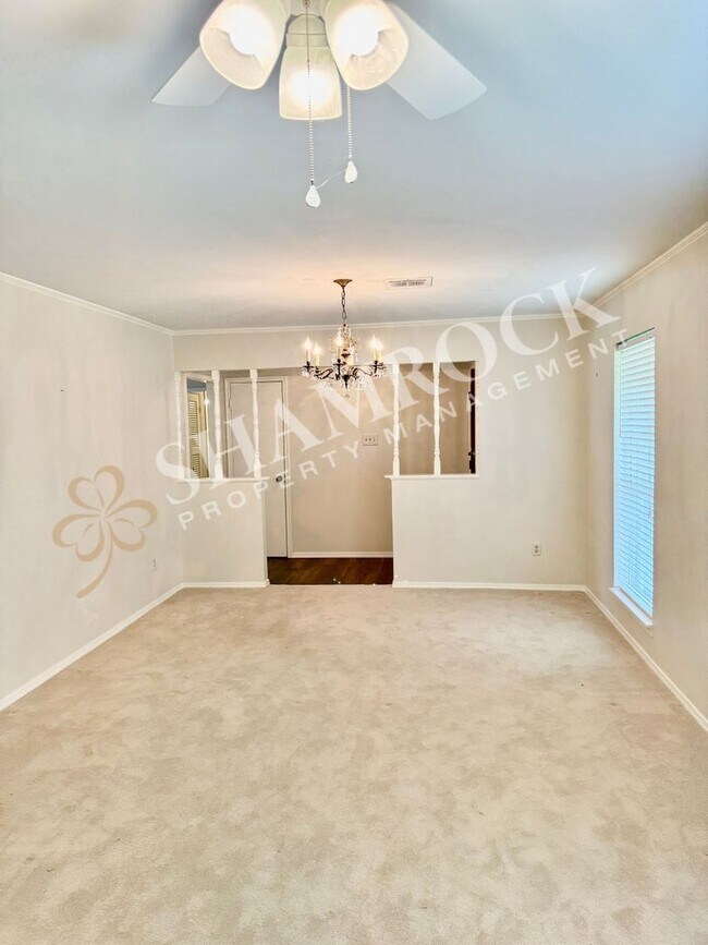 Foto del edificio - 5740 Lakemont Dr