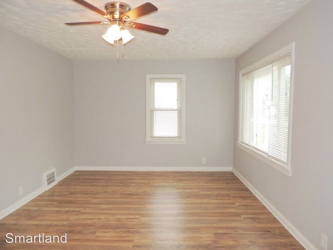 Building Photo - 109 Tudor Ave