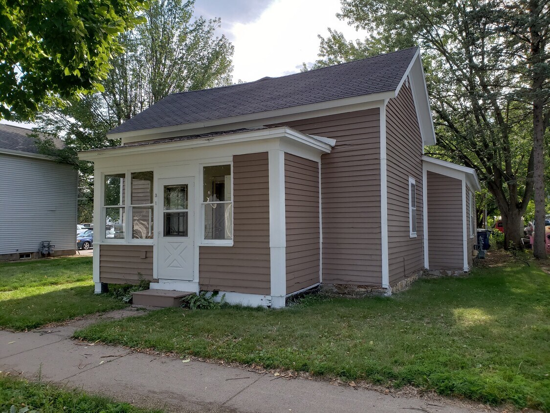 Primary Photo - 316 N 1st Avenue