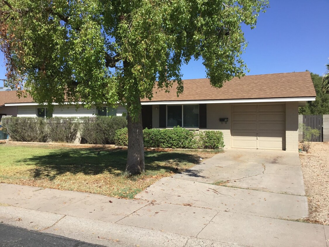 Primary Photo - Great location, large yard - A must see in...