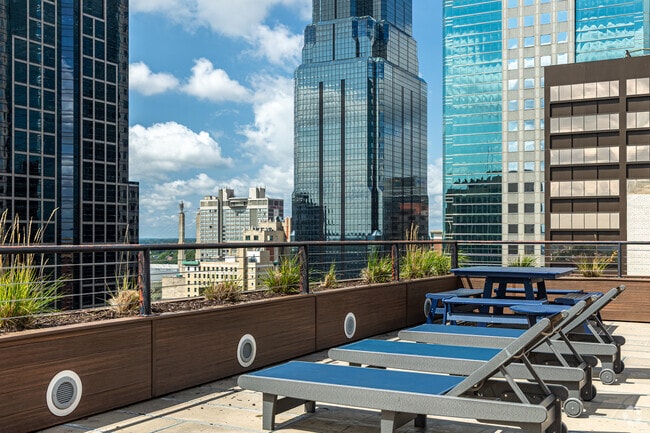 Rooftop Deck - Professional Building Lofts