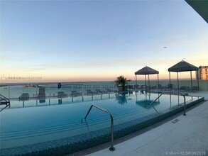 Building Photo - 218 SE 14th St