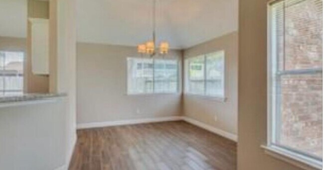 Building Photo - 15827 Roxton Ridge Dr