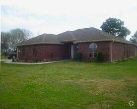 Building Photo - 110 Delia Dr