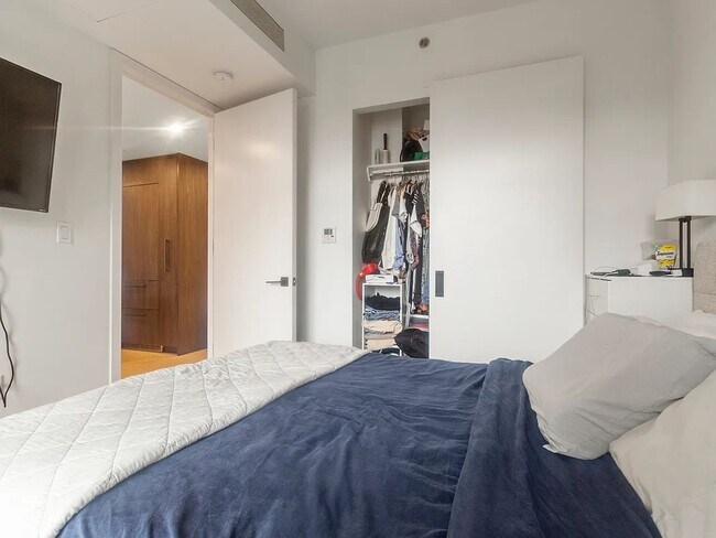 Foto del edificio - Luxurious and spacious 1 bedroom