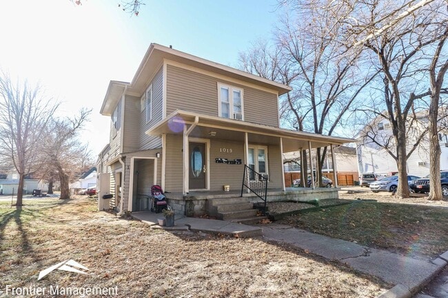 Building Photo - 1019 Moro St