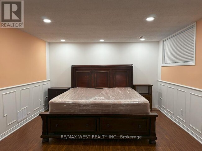 Photo du bâtiment - 16 Milne Ln