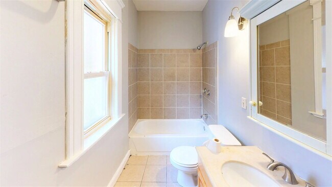 Foto del edificio - 426 Ada St