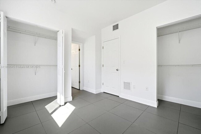 Building Photo - 541 NW 33rd St