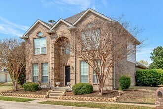 Building Photo - 5932 Desperado Dr
