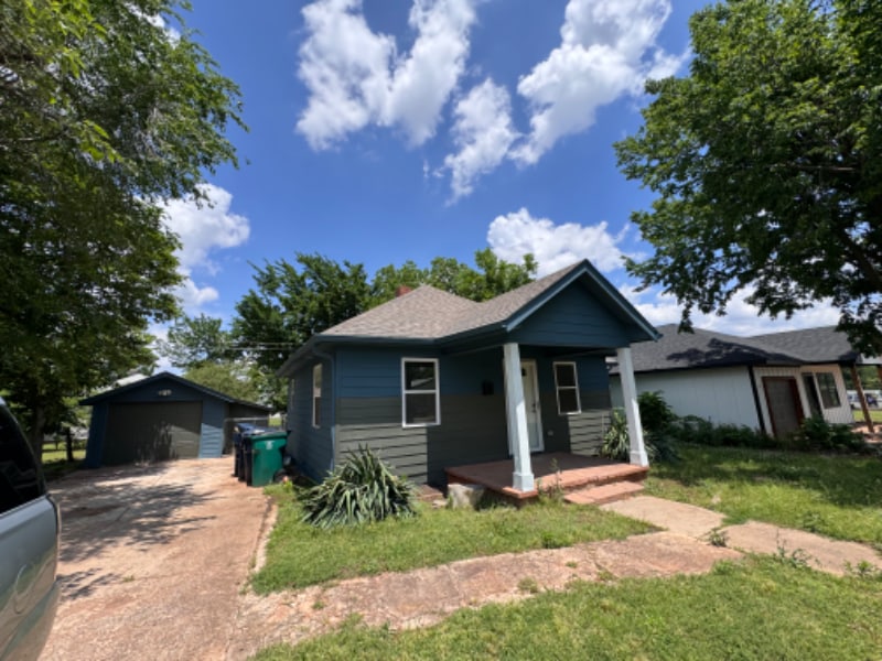 Photo - 1431 NE 27th St (Oklahoma City, OK)