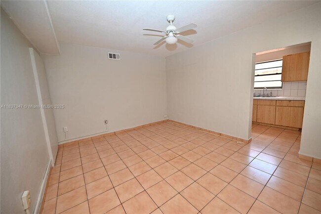 Foto del edificio - 3444 NW 4th St