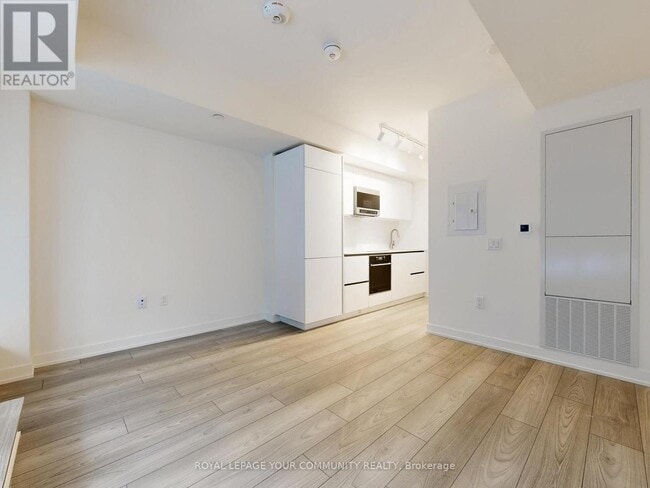 Building Photo - 110 Broadway Ave