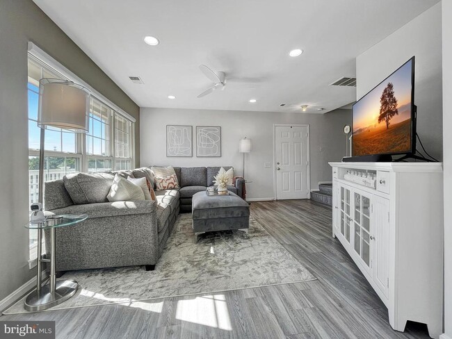 Building Photo - 9286 Cardinal Forest Ln