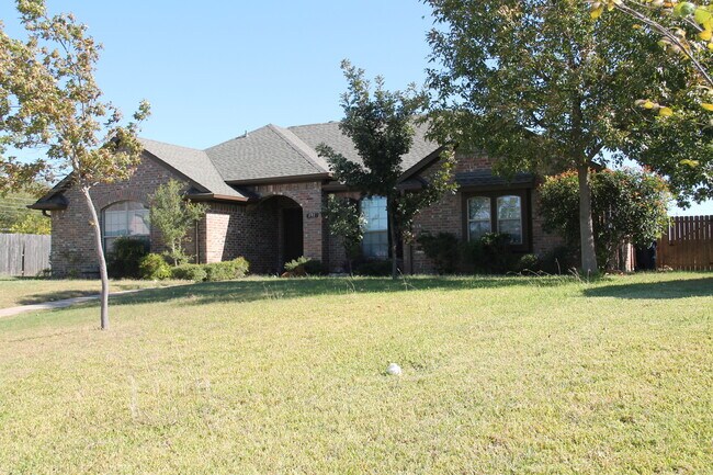 Building Photo - 191 Aster Dr