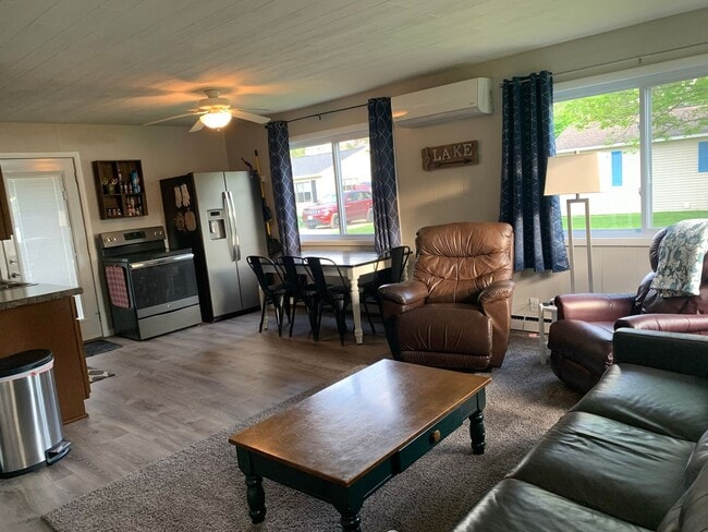 Foto del edificio - Fully-Furnished Cozy Retreat