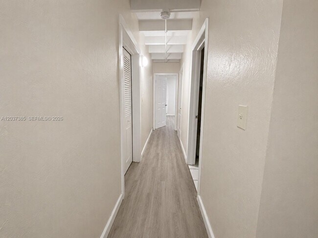 Foto del edificio - 614 SW 10th Ave