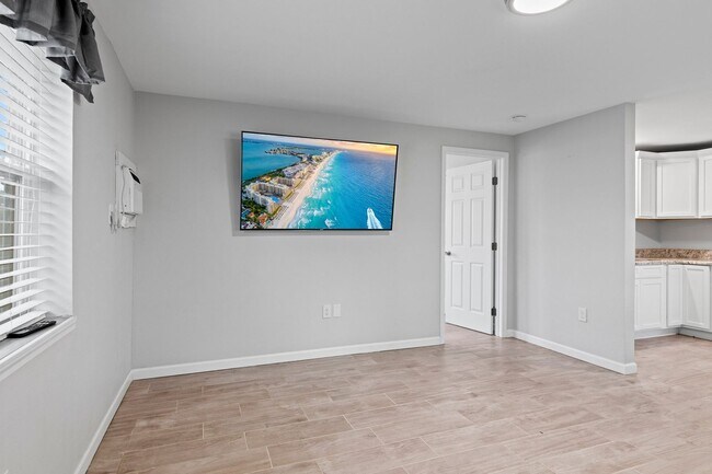 Foto del edificio - Quaint 1 bedroom cottage in Fort Walton Be...
