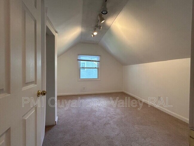 Foto del edificio - 2357 Suncrest Dr