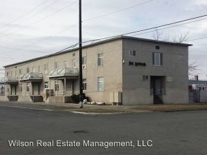 Foto principal - 113 E Pine St