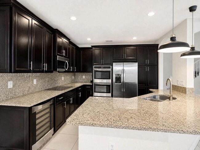 Foto del edificio - 8605 NW 102nd Ct