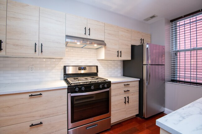 Foto del edificio - 1708 9th St NW