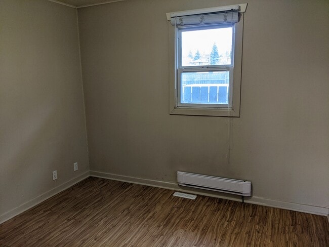 Building Photo - 9629-9615 15 St