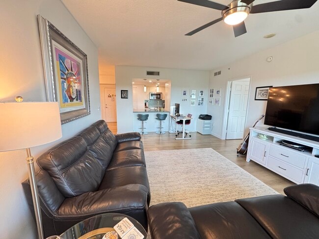 Foto del edificio - 700 E Boynton Beach Blvd