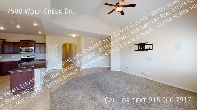 Building Photo - Desert Springs -Northwest El Paso