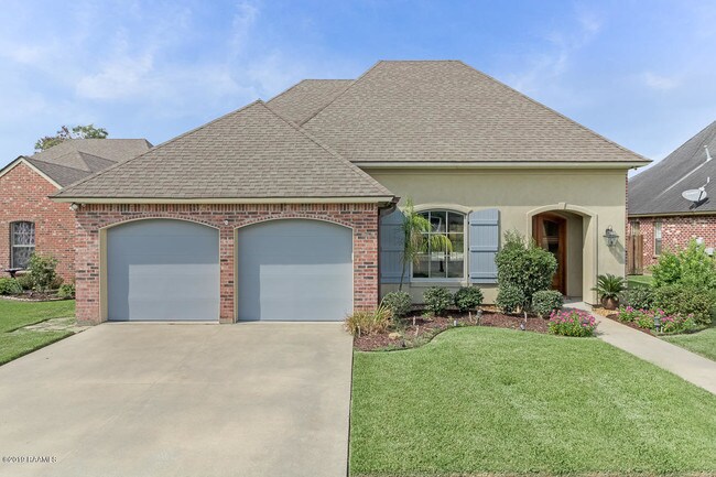 Building Photo - 104 Brookhollow Dr