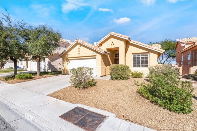 Foto del edificio - 9216 Sun Rose Ave