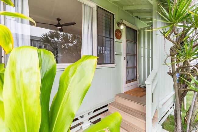 Foto del edificio - Charming 2/1 Cottage on a Quiet Lane in Ka...