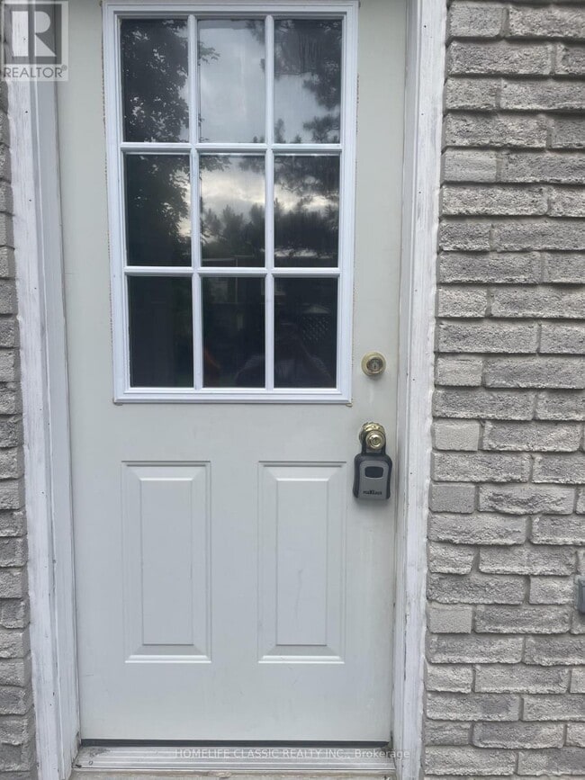 Photo du bâtiment - 82 Henderson Dr