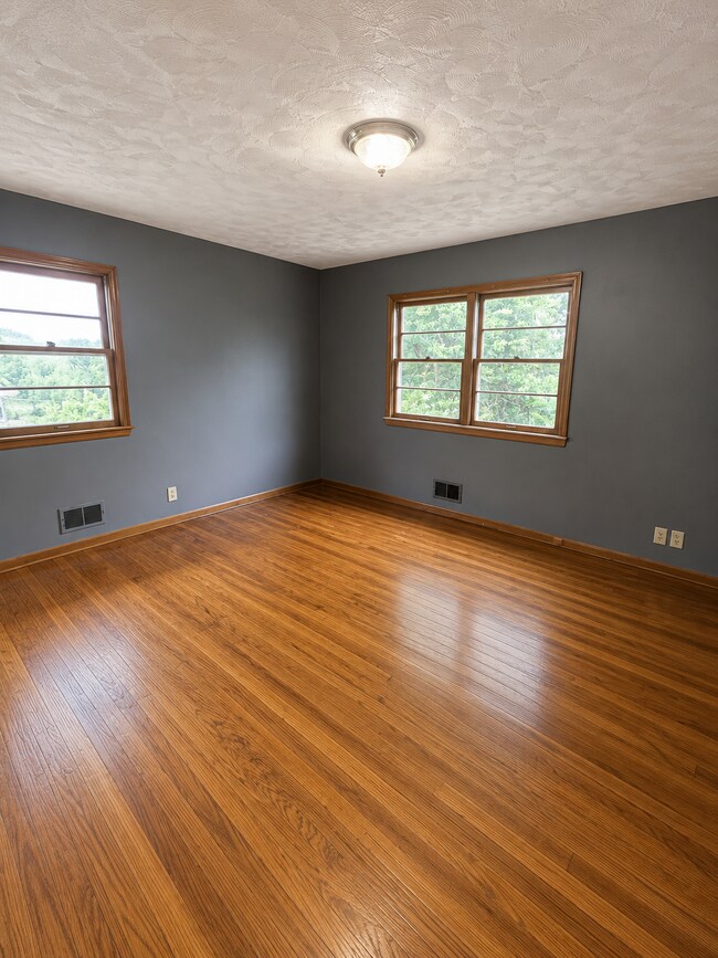 Foto del edificio - 4902 Ruggles St