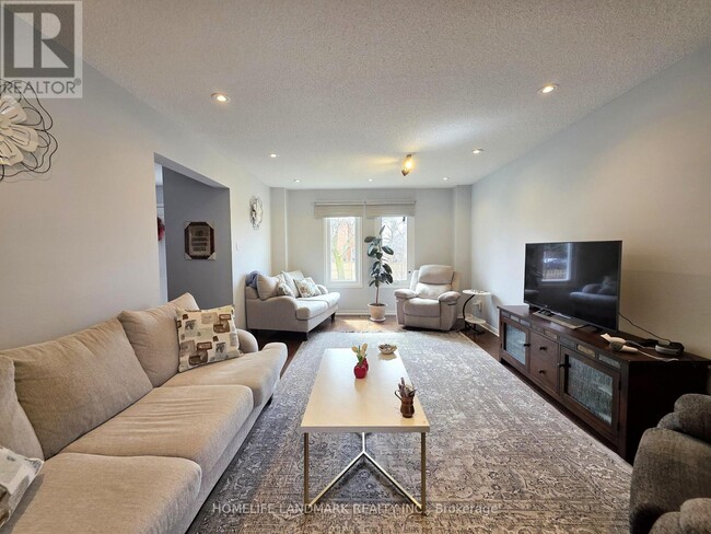 Building Photo - 48 Fanshawe Dr