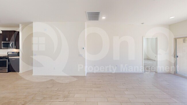 Building Photo - 7005 W Inkwood Ln