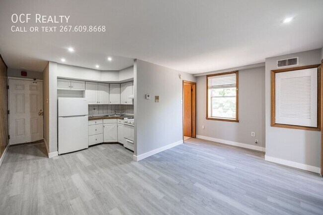 Building Photo - 734 S 9th St