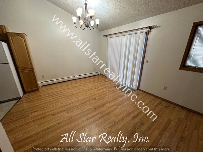 Building Photo - 6841 Tamir Ave - Duplex for Rent