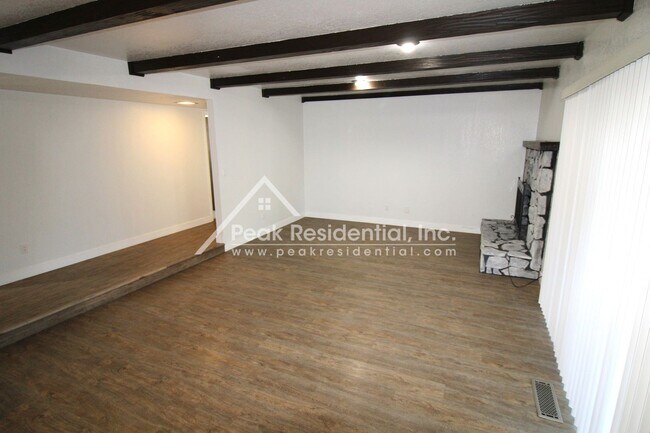 Foto del edificio - 3 br, 2 bath House - 6676 Gloria Drive