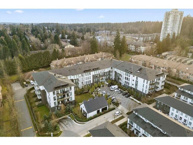 Photo du bâtiment - 14968-101 101a Ave