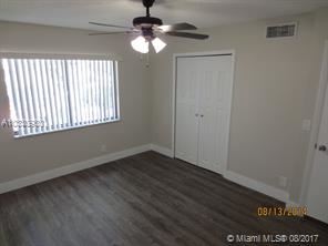 Foto del edificio - 190 Lakeview Dr