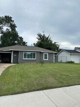 Building Photo - 3225 Kowis St
