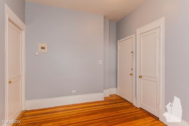 Building Photo - 20 W Goethe St