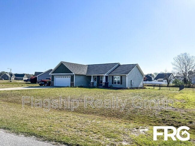 Building Photo - 200 Willow Pond Dr