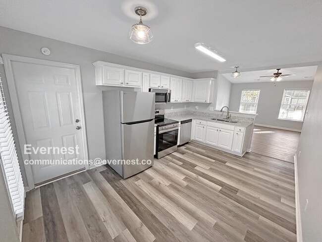Building Photo - 144 Sandy Hollow Dr NW