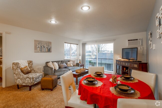 2HAB, 1BA - 902 ft² - The Whimsical Pig