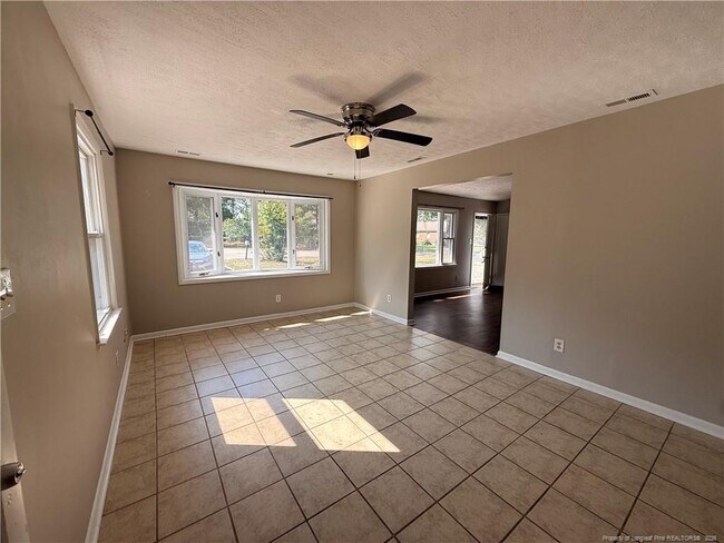 Building Photo - 4805 Fellows Ct