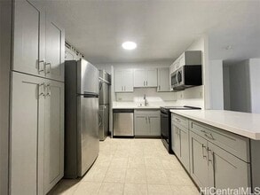 Building Photo - 95-2047-2047 Waikalani Pl