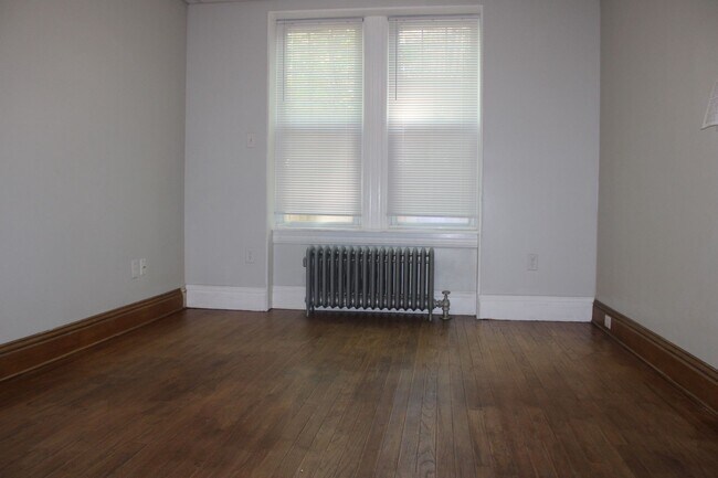 Building Photo - 1403 Second Ave, 1st Fl, York, PA 17403